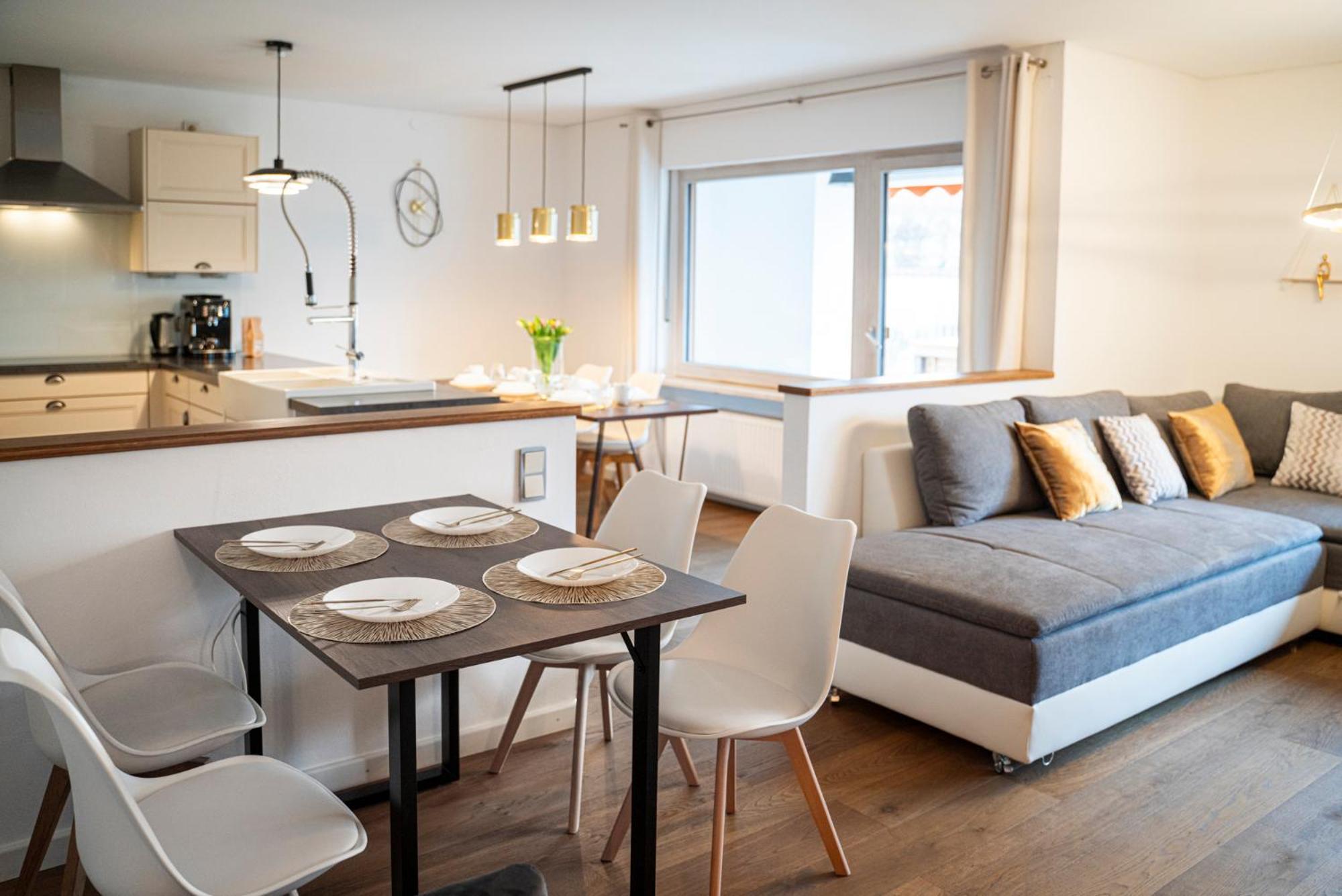 130M2 Loft - Balkon, Smart Tv, Badewanne, Kaffee Apartment Rosenheim Exterior photo